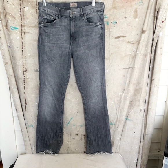 Mother the Insider Ankle Fray Jeans in Fan the Flames - Picture 3 of 8